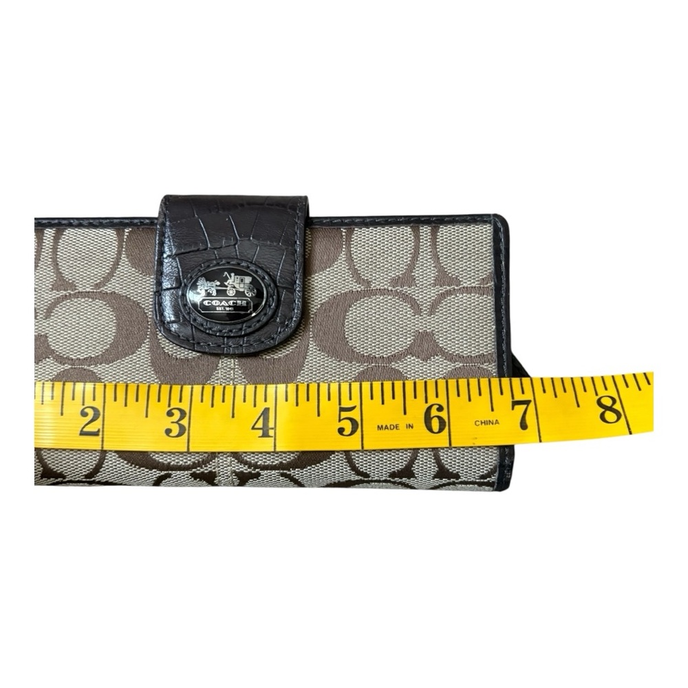 Coach Signature Canvas Wallet with  Chocolate Brown Leather Trim Snap Closure - Picture 3 of 12